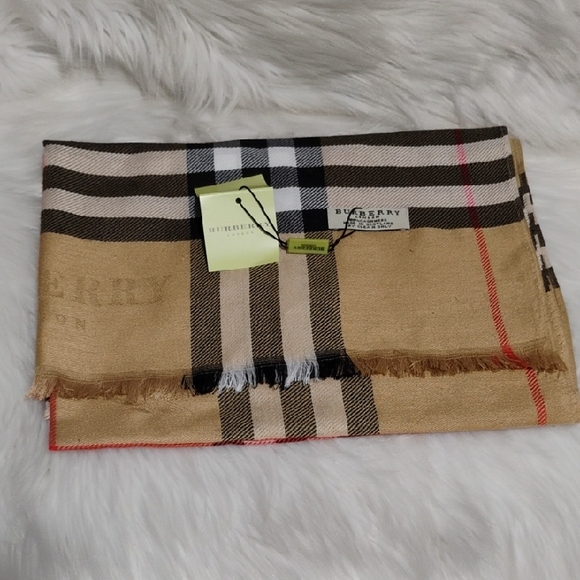 Burberry Accessories - NWT Authentic Burberry Cashmere Tan Black Checkered Scarf